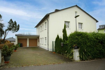 2 Familienhaus mit einem traumhaften Garten auf 763qm Grundstück