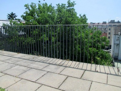Traumhafte 4-Zimmer-Terrassenwohnung inkl. Tiefgaragenplatz und Klimaanlage – Ihre Wohnoase wartet!