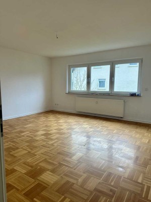 Frisch renovierte 3-Zimmer-Wohnung mit Balkon in Gießen-Wieseck