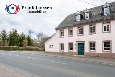 Vielseitiges Wohnhaus in Balesfeld - provisionsfrei