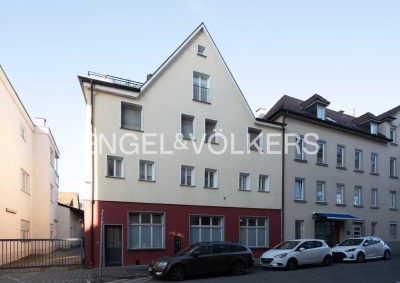 Altbaucharme trifft modernen Wohnkomfort – großzügige 3,5-Zimmer-Wohnung mit Terrasse