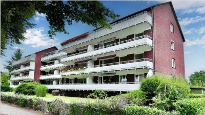 Geräumige 4-Zimmer-Wohnung mit Balkon und Garage in Bad Bramstedt