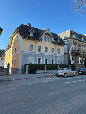 Moderne 4-Zimmerwohnung mit Einbauküche und Balkon im Herzen von Ravensburg