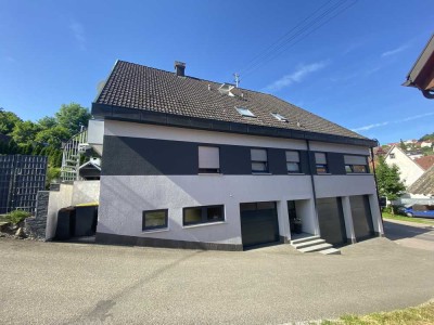 Attraktive und modernisierte 3-Zimmer-Wohnung mit gehobener Innenausstattung mit EBK in Haiterbach