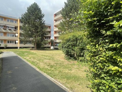 renovierte 2 Zimmer Wohnung mit Balkon