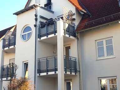 Nachmieter für helle 3 Zimmerwohnung mit EBK, Balkon und Tiefgaragenstellplatz gesucht.