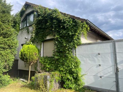 Geräumiges Haus auf großem Grundstück