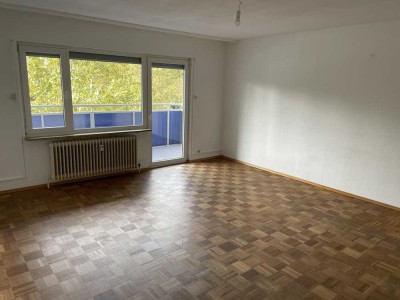 Ohne Makler, von Privat: bezugsfreie 3-Zimmer-Wohnung mit Balkon im gepflegten MFH - FFM Bornheim