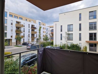 2-Zi.-Wohnung mit großem Schlafzimmer, Balkon und Einbauküche