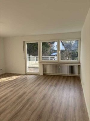 Renovierte 1-Zimmer mit Balkon und EBK in Angermund