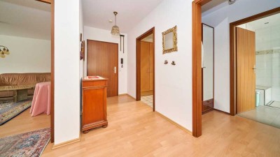 5 Zimmer, 2 Bäder, 2 Balkone!