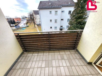 Schöne Erdgeschoß Wohnung mit Loggia