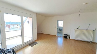 Süße Dachgeschosswohnung mit Balkon