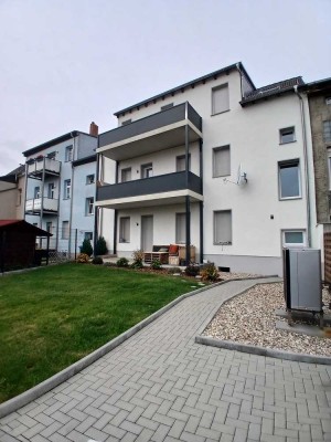 Hochwertige 4-Raum-Wohnung im modernisierten 3-Familienhaus - als Zweitbezug nach Sanierung