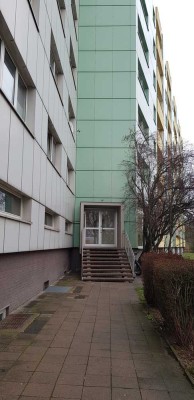 Zentrale 2-Zimmer-Wohnung mit EBK zu vermieten