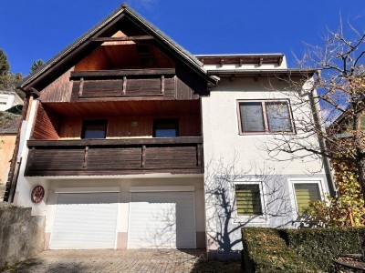 Ein Wohnhaus mit Aussicht und zentraler Lage – genau das, was Sie suchen?