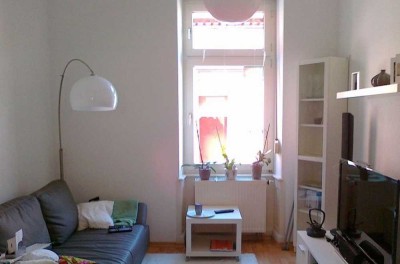 KL - Nähe Bahnhof, "Altbauwohnung" 2 ZKB, Tageslichtbad, EBK, Garten