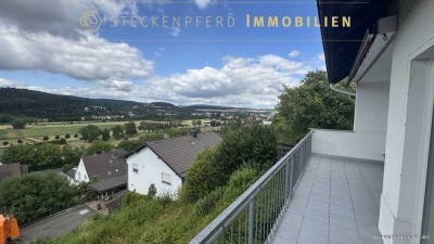 Mit einem Traumblick ins Leinebegland - EFH mit Einliegerwohnung auf dem Weinberg!