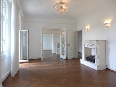 Holzhausenviertel Altbauetage für Genießerpaare!