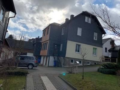 5-Zimmer-Wohnung Lehestener Straße 55 in Wurzbach, mit Einbauküche, frei zum 01.01.2025