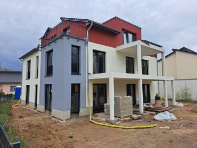 Stilvolle 3,5-Raum-Wohnung mit gehobener Innenausstattung mit Balkon u. Garten