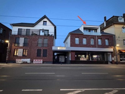 Frisch sanierte Dachgeschosswohnung mit Dachloggia in Bielefelder Innenstadt