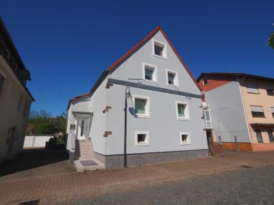 EINZIEHEN UND WOHLFÜHLEN: FREISTEHENDES EINFAMILIENHAUS MIT GARAGE UND GARTEN IN HORNBACH