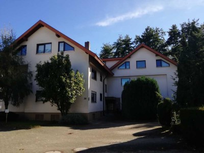 3 Monate Zwischenmiete: 90 qm Zweizimmerwohnung, kindgerecht möbliert + E-Bike