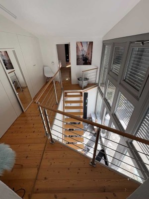 Stilvoll eingerichtetes Einfamilienhaus mit Moselblick, Garten, Kamin & Wallbox