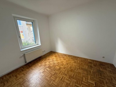 Zentrale Lage: 1-Zimmer Wohnung in ruhigen Innenhof