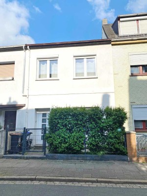 Wohlfühloase am Osterfeuerberg: charmantes Haus mit 4 Zi + Terrasse mit Hinterhofcharakter........