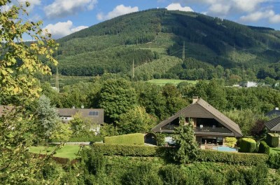 Exklusives Ein-/ Zweifamilienhaus in bester Lage, 270 m², Energieeffizientzklasse A, Plettenberg / N