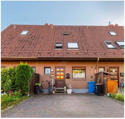 Gepflegtes Reihenhaus mit Garten, Terrasse und Stellplatz in ruhiger Lage - Courtagefrei