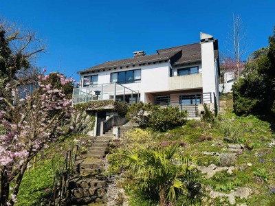 Villa mit Aussicht | EBK | Hanglage | großer Garten