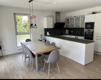 Hochwertige 3-Zimmer-Wohnung mit Terrasse/Garten und Einbauküche in Winnweiler