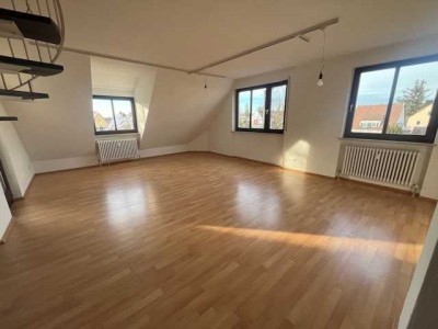 großzügige DG-Maisonettewohnung in Laufamholz