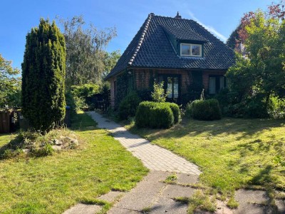 Haus in ländlicher Umgebung mit 3 Zimmern und 800 m² Grundstück in Westerrönfeld