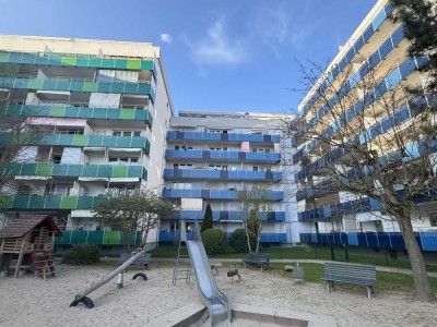 Schöne Erdgeschosswohnung mit großem Balkon und bester Lage