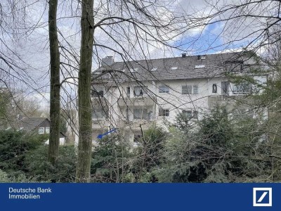 Modernisiert u. mit durchdachtem Grundriss - 3-Zi.-Wohnung mit Loggia u. Stellplatz