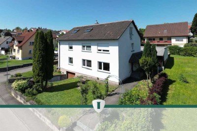 Solides 3-Fam.-Haus (EG bezugsfrei) auf großem Grundstück in ruhiger, bevorzugter Lage von Nenzingen