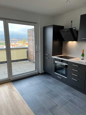 Exklusive, neuwertige 2-Raum-Penthouse-Wohnung mit gehobener Innenausstattung mit EBK in Waldbronn