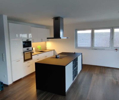 Exklusive Penthouse-Wohnung mit großer Dachterrasse & Aufzug direkt in die Wohnung