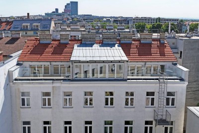 Penthouse mit 2 Dachterrassen in ruhiger Hoflage Nähe Bahnhof Meidling