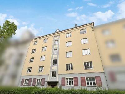 Denkmalschutz: 2-Zimmer-Dachgeschosswohnung mit Balkon und Stellplatz in Chemnitz