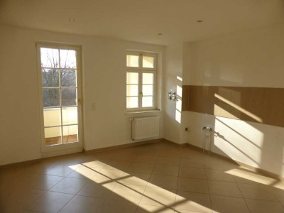 Exklusive 4-Zimmerwohnung mit Balkon und eigenem Garten in Gohlis-Süd!
