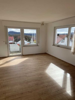 Schöne 3-Zimmer-Wohnung mit Süd-Balkon in ruhiger Lage in Schwäbisch Gmünd- Großdeinbach