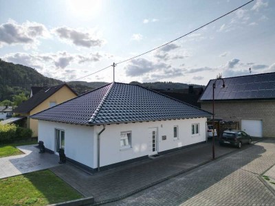 Moderner Bungalow in ruhiger Lage von Niederbreitbach