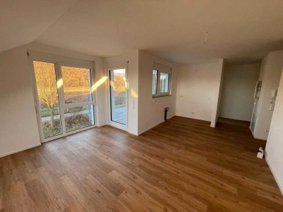 Moderne 3-Zimmer-Neubauwohnung mit großem Balkon, Hobbyraum & Blick ins Grüne