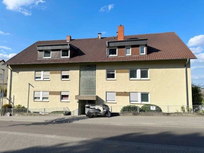 Zweizimmerwohnung mit tollem Ausblick in beliebter Wohnlage Hambacher Höhe, Garage und großer Balkon
