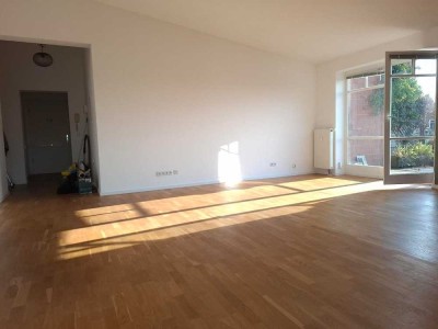 Exklusives Penthouse mit Balkon in Berlin-Biesdorf